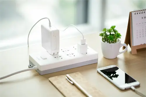 美丽大方真正含义的词语